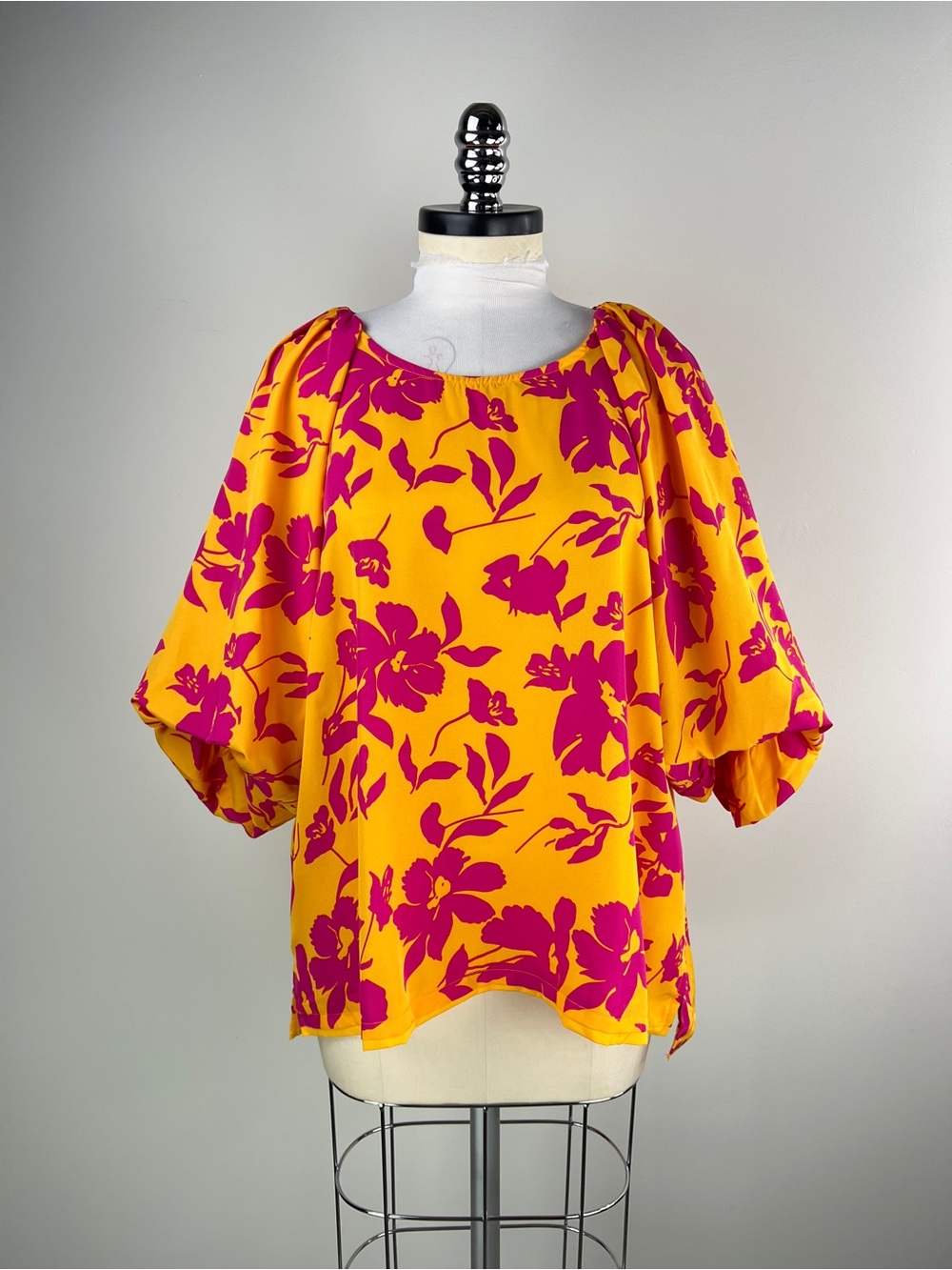 💚 3815. Floral Puff-Sleeve Top in Yellow & Magenta